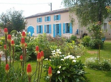 Maison D'Hotes La Chabanaise - Marais Poitevin Bed and Breakfast Cramchaban Eksteriør billede